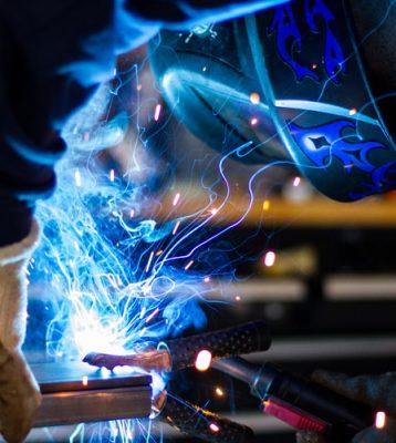 photo-1455165814004-1126a7199f9b (1) manufacturing crm